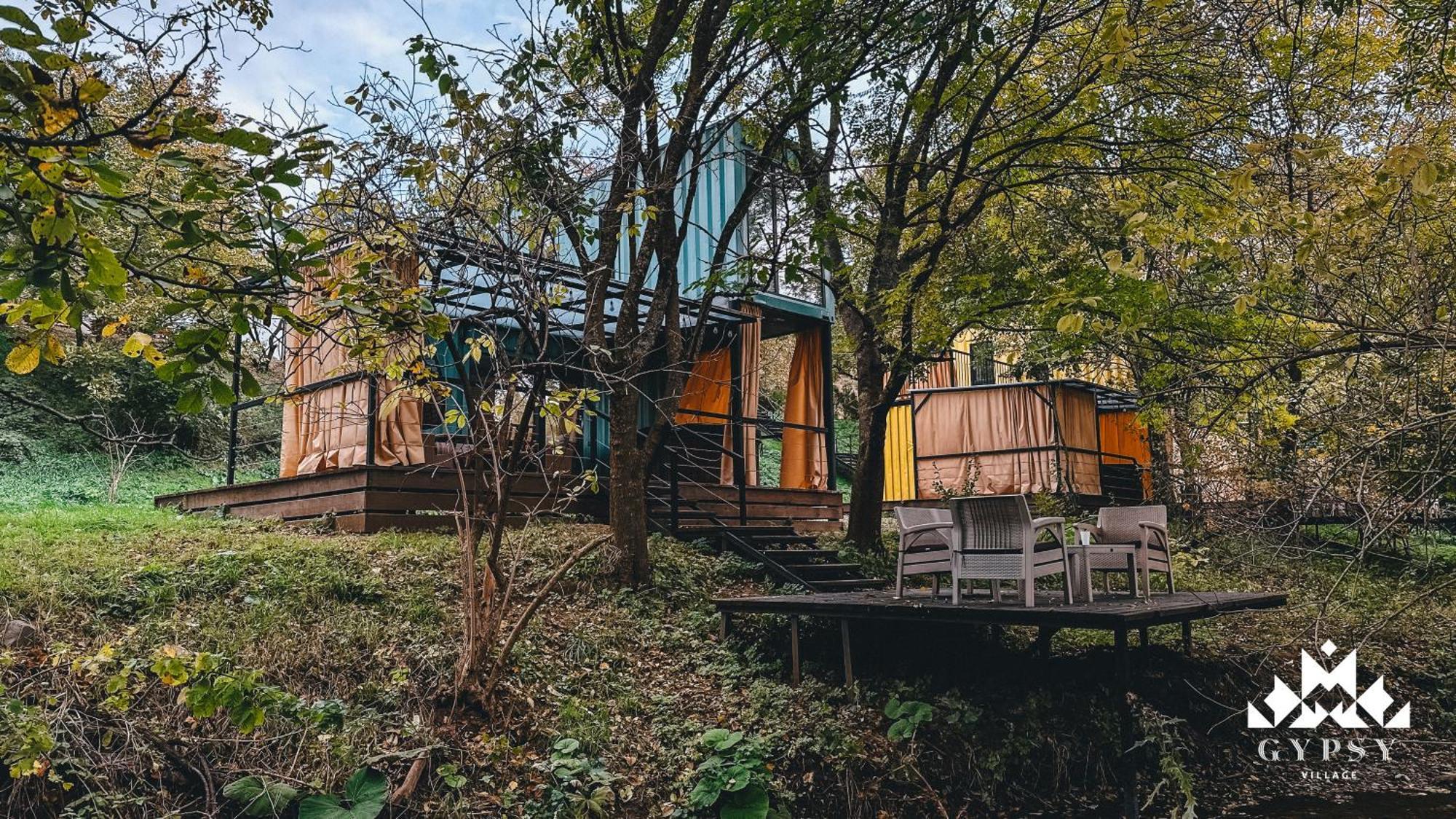 Gipsy Village Park Hotel Asureti Buitenkant foto